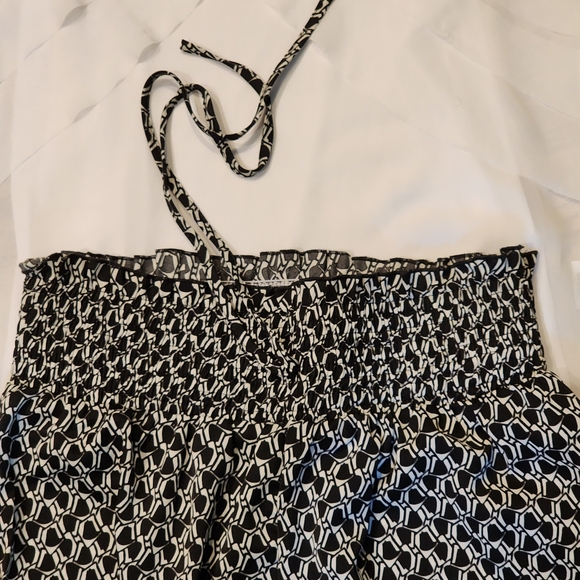 Black and White Wide Leg Flowy Pull-on High Waisted Pants Women's Size L - Picture 5 of 6